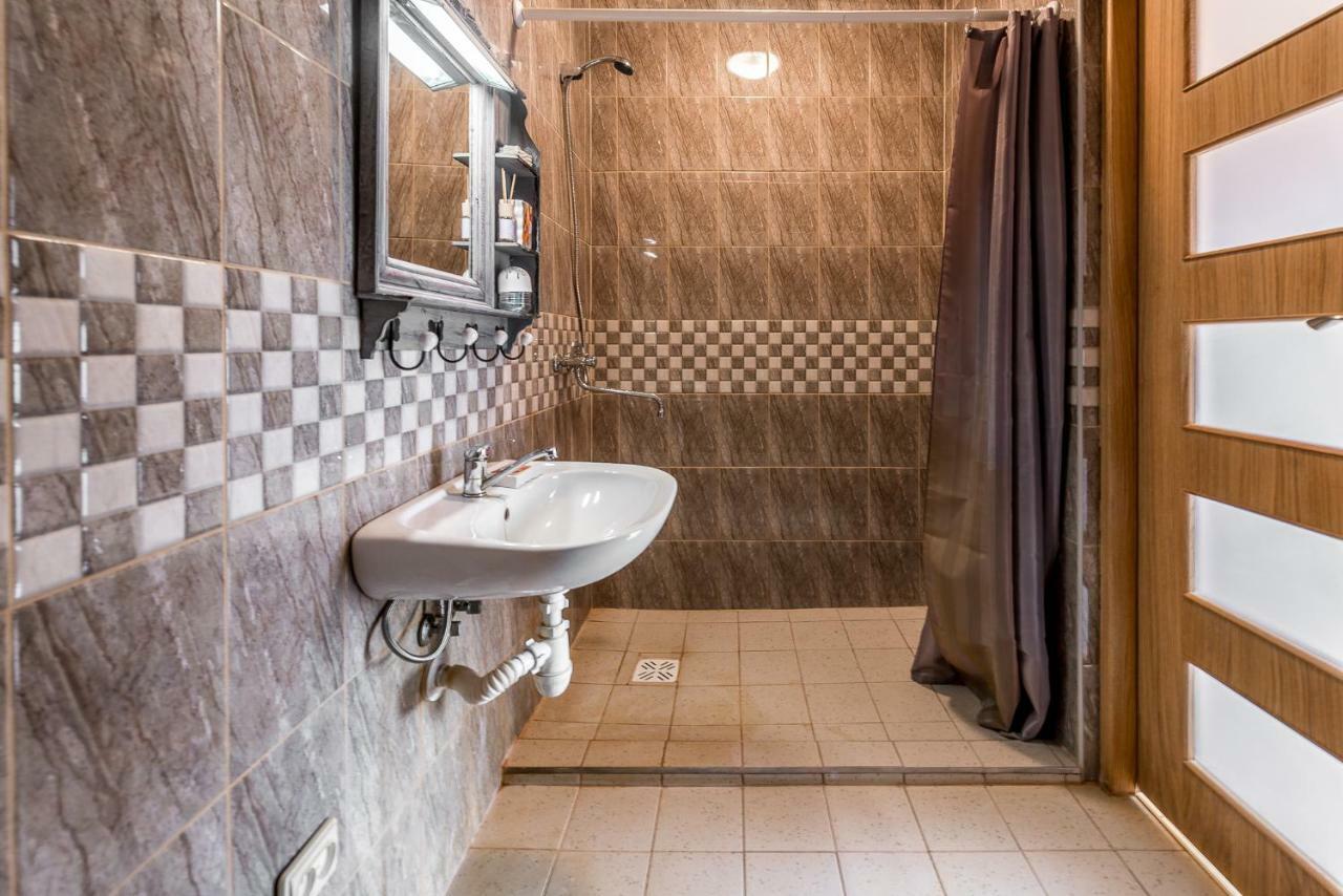 Edmart Villa Dobromisle Buitenkant foto